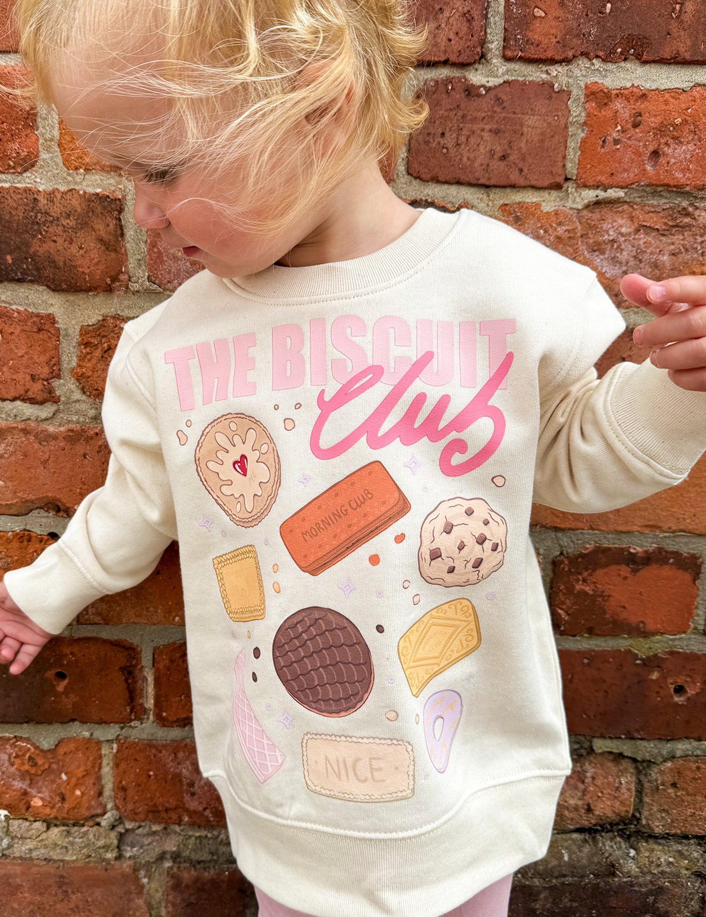 BiscuitClubNaturalSweatshirt_cab1799b-7b1f-4439-b92d-ba52f523c5db.jpg